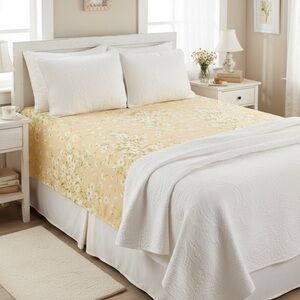 Vintage 70's Pastel Peach Daisy Print Double / Full Flat Sheet